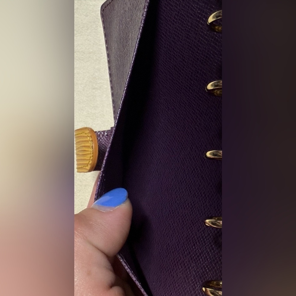 Louis Vuitton small (PM) ring agenda cover in yellow Epi leather - Picture 8 of 12